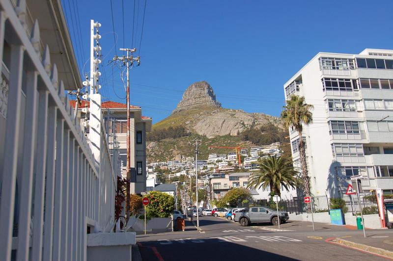 To Let 2 Bedroom Property for Rent in Bantry Bay Western Cape
